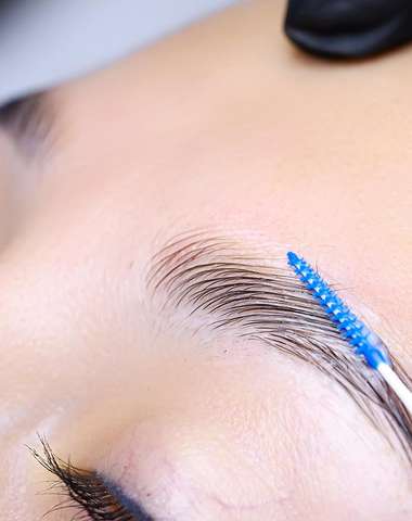 Laminácia obočia a Lash Lifting s farbením