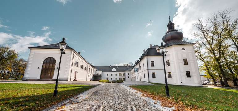 Kaštieľ Château Appony**** obklopuje krásny anglický park