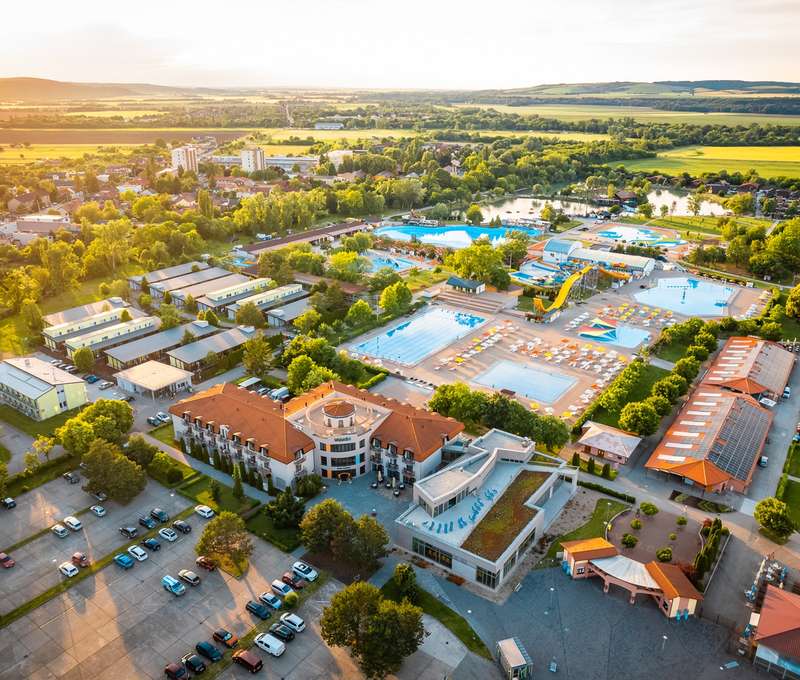 Dovolenka na najväčšom aquaparku na Slovensku s neobmedzeným vstupom vo Wellness Hotel Thermal***