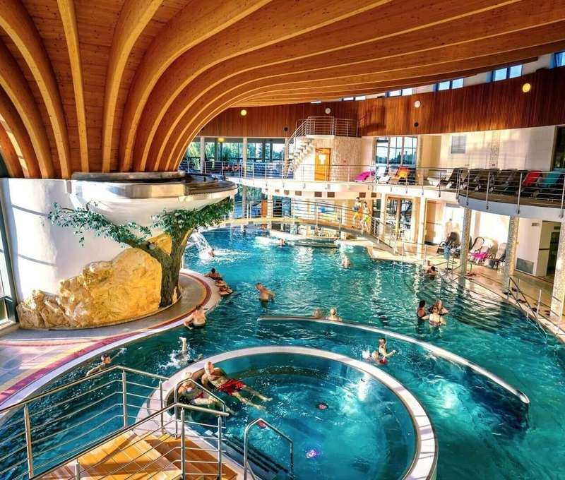 Termálne kúpalisko Podhájska iba 1500 metrov od ubytovania