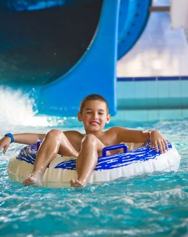 V Aquaworlde čaká na návštevníkov 19 bazénov, 11 toboganov aj sauny