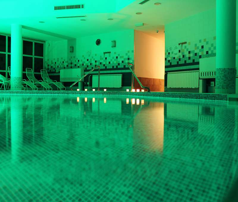 Neobmedzený vstup do wellness centra hotela Inovec (bazén, fínska sauna, infra sauna), 