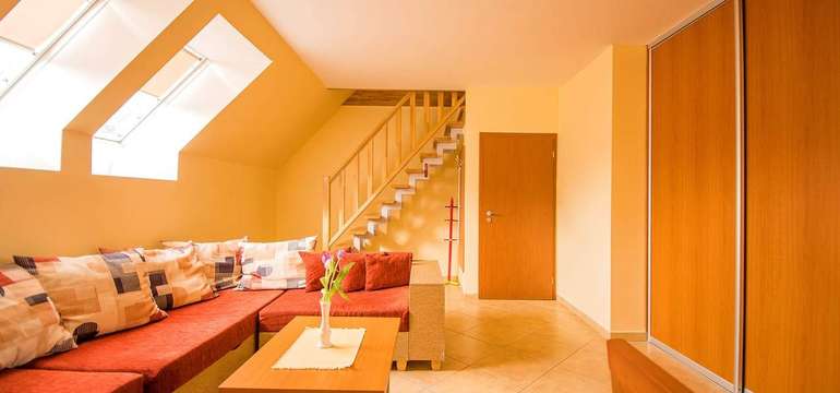 K dispozícii sú dva rovnako vybavené apartmány s celkovou kapacitou 8 osôb