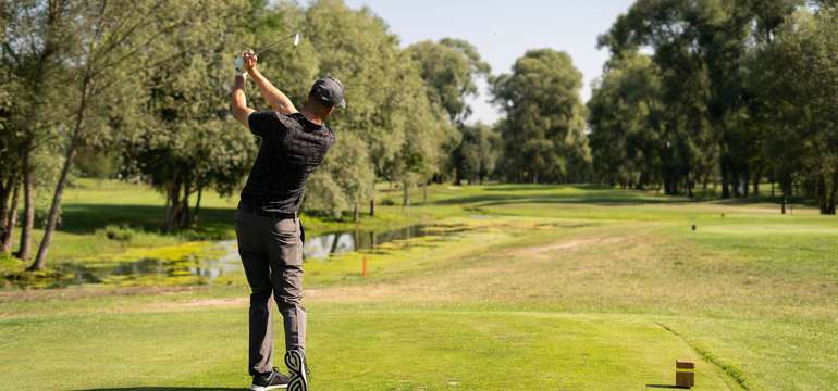 Profesionálny golfový tréner Ján Keher