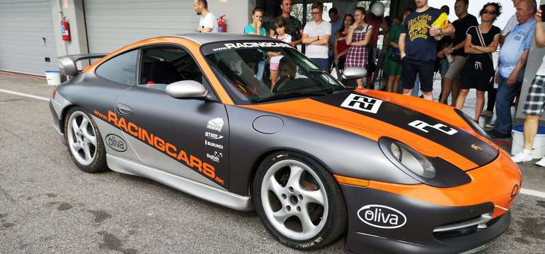 Pocítite úžasnú silu pod kapotou nadupaného Porsche 911 GT3 S2 alebo Porsche CAYMAN S