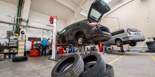 Priestory pneuservisu Autogarnet na Kopčianskej 14 v Bratislave