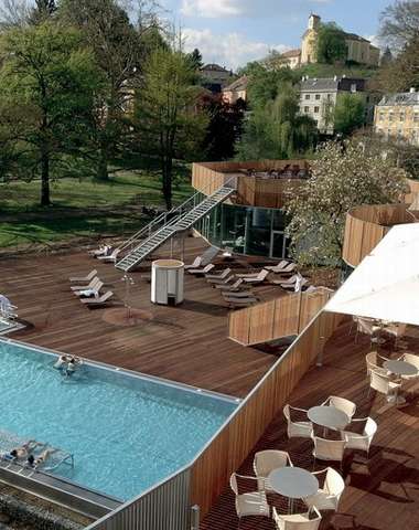 Wellnesshotel Allmer*** leží len 300 m od kúpeľov Bad Gleichenberg