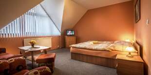 Penzión poskytuje ubytovanie pre jednotlivcov, rodiny s deťmi a skupiny osôb