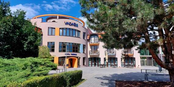 Wellness Hotel Thermal*** v Štúrove s neobmedzeným wellness a multifunkčným športovým ihriskom/Štúrovo