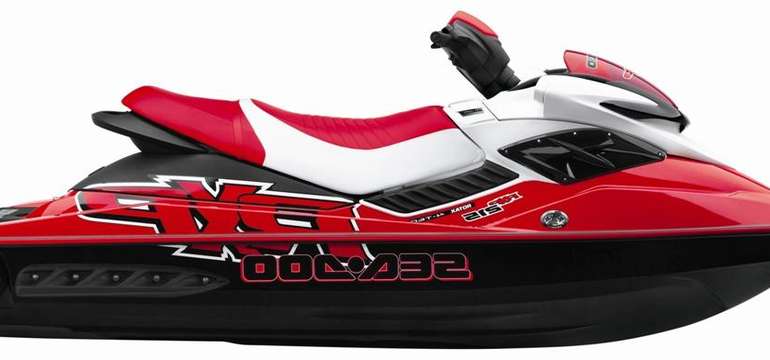Vybrať si môžete z 2 typov skútrov (na fotke 2-miestne Seadoo RXP, 155 HP