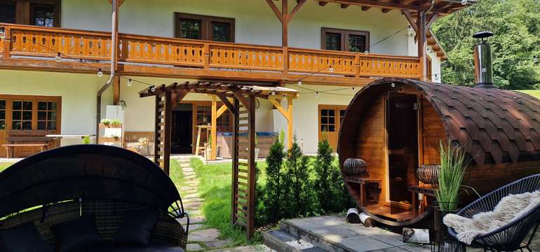 Vonkajšia vírivka a sauna