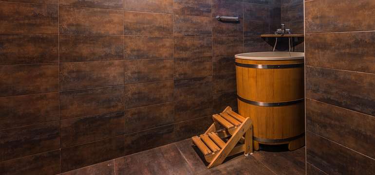 Fínska sauna, parná sauna, infra sauna, ochladzovacia kaďa, vírivá vaňa, relaxačná miestnosť, samost