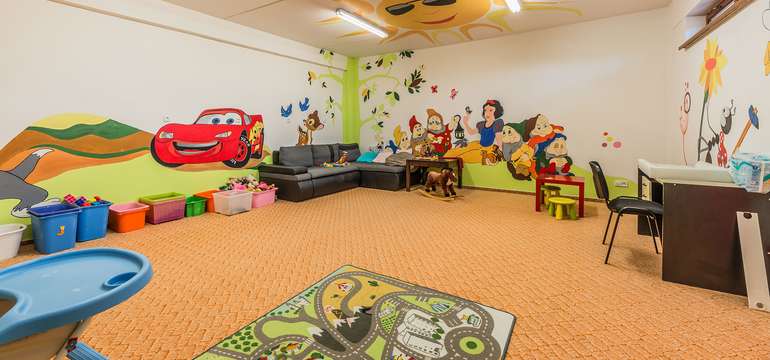 Detský kútik sa nachádza sa v suteréne prvého apartmánového domu AD1