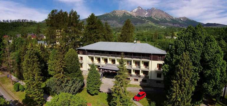 APLEND Hotel Lujza Major*** v Tatranskej Lomnici s raňajkami a wellness