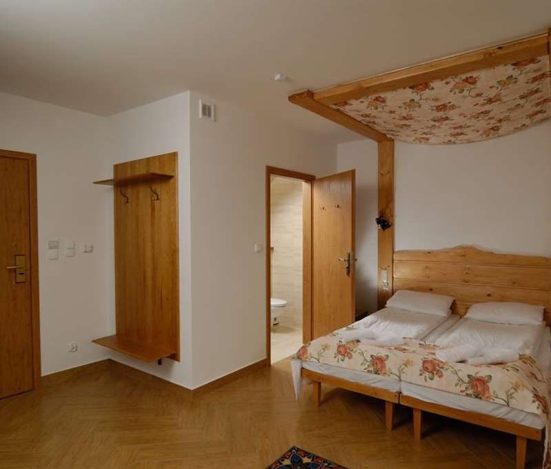 Každá z izieb hotela Montenero má vlastnú kúpeľňu