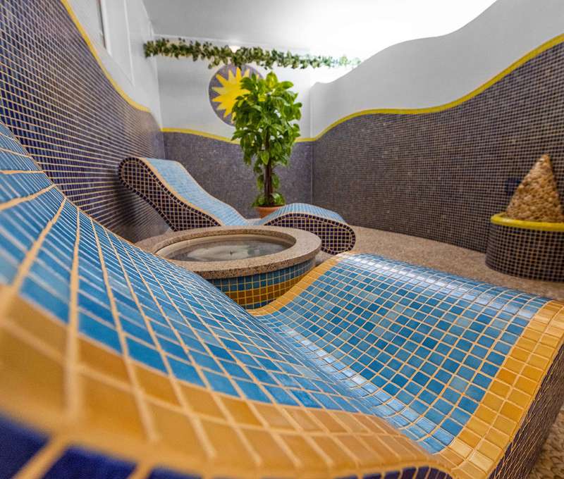 Wellness centrum nabízí k odpočinku bazén, vířivku i 3 druhy saun