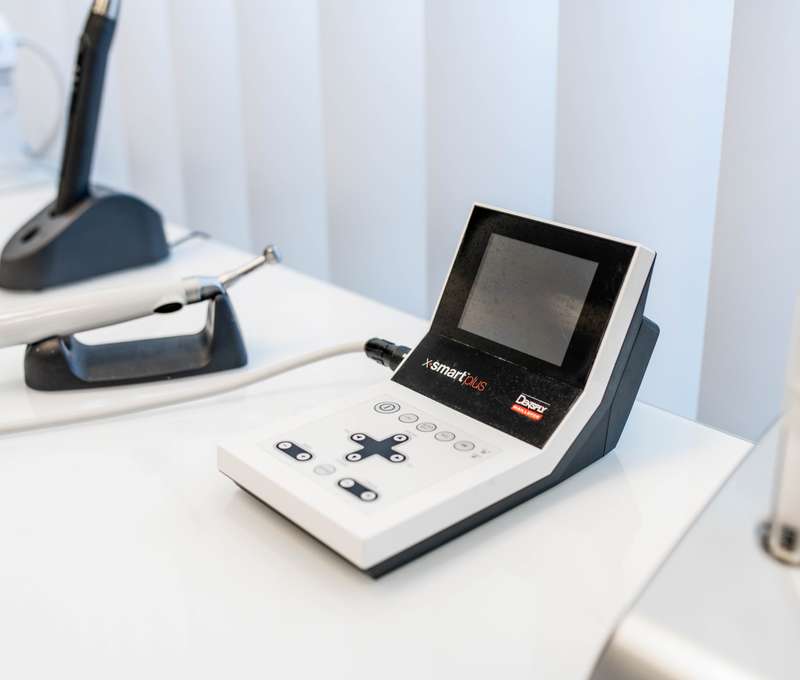 Black & White Dental Clinic