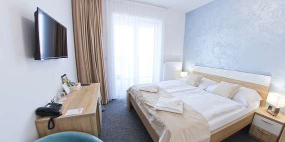 Dovolenka na brehu Oravskej priehrady s polpenziou a možnosťou plavby na lodi v hoteli Prístav***/Oravská priehrada