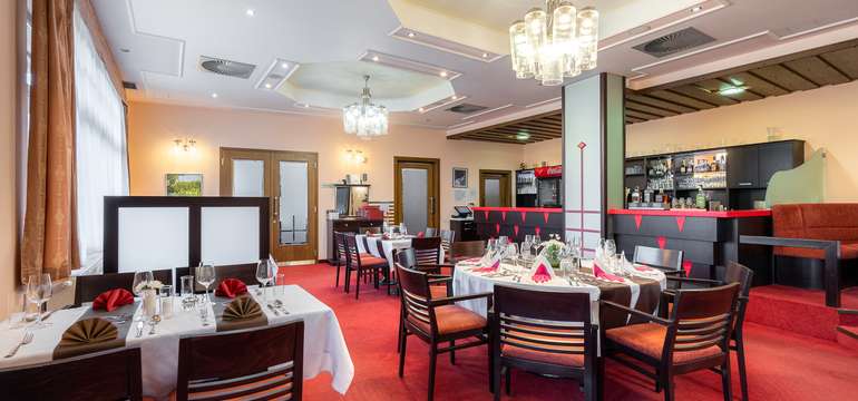 V hotelové restauraci se pohodlně najíte i pokud jste vegetariáni