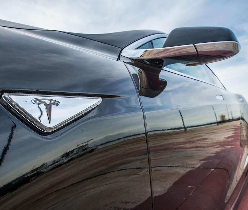 Jazda snov na Tesla Model S 100D