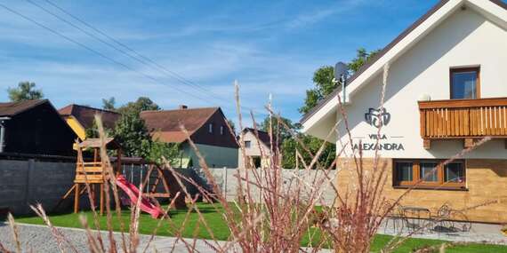Štýlové ubytovanie v rodinnej Ville Alexandra až pre 5 hostí v srdci Bešenovej/Bešeňová