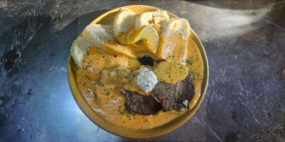 Domáce špeciality a dezerty vo Vinárni a Reštaurácií pri Kaplnke vo Vajnoroch/Bratislava - Vajnory