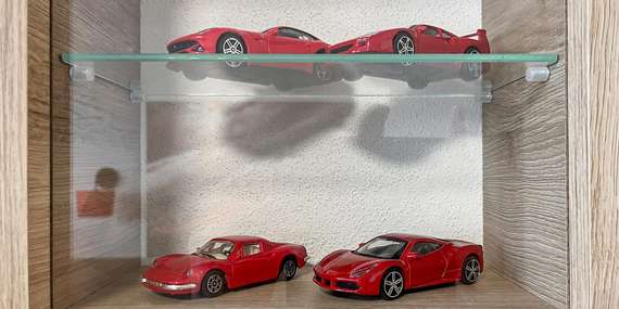 Výnimočný pobyt na Horehroní v Double Red Cars Hotel*** so vstupom do múzea športových áut/Brezno