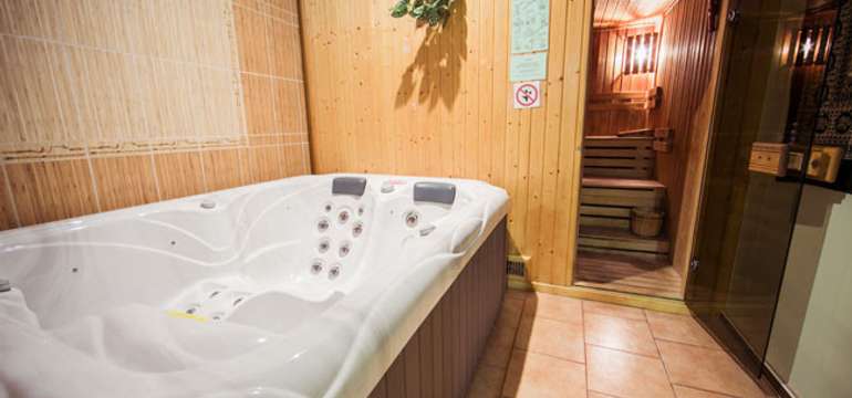 Vstup do vírivky – jacuzzi