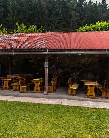 K dispozícii je altánok s grilom
