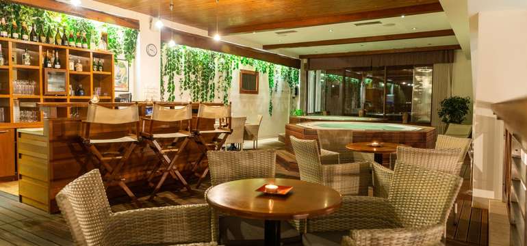 Jacuzzi bar v Kontakt Wellness Hoteli ****