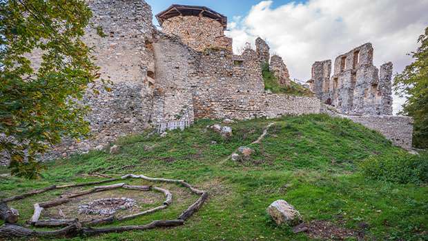 oponick hrad - tip na vylet