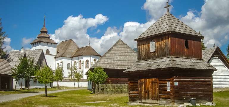 Múzeum Liptovskej dediny Pribylina (25 km)