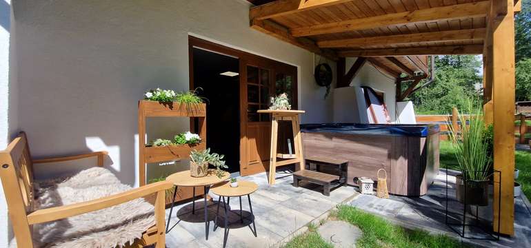 Vonkajšia vírivka a sauna