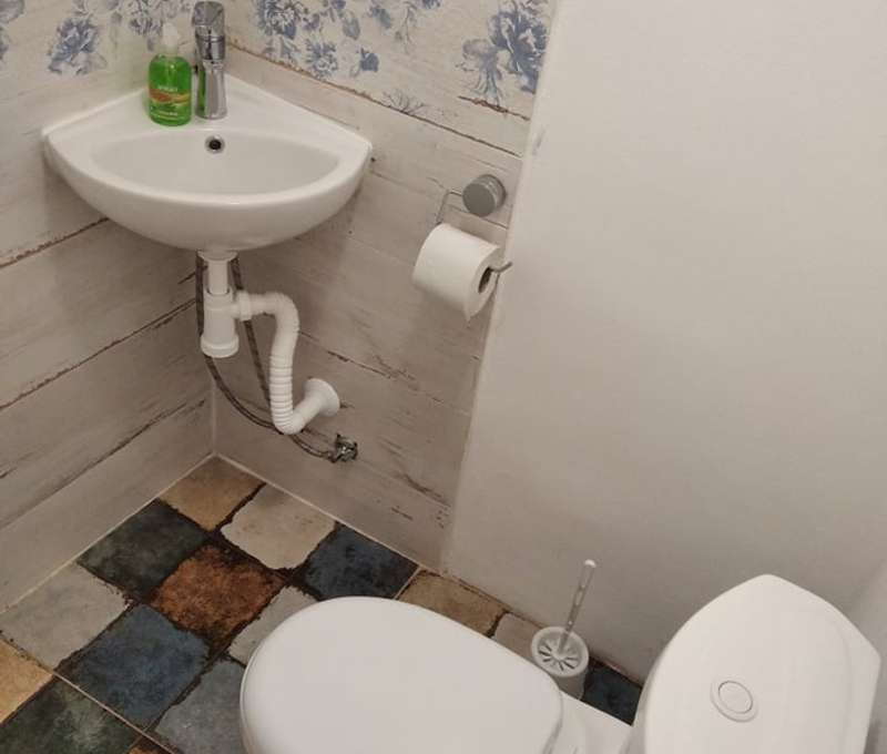 Chalupa na Zelenej lúke Hriňovské Lazy, sociálne zariadenie