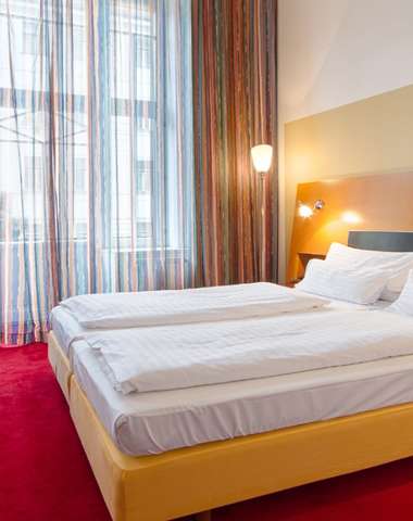 Hotel Theatrino**** je situovaný v krásnej secesnej budove v mestskej časti Žižkov