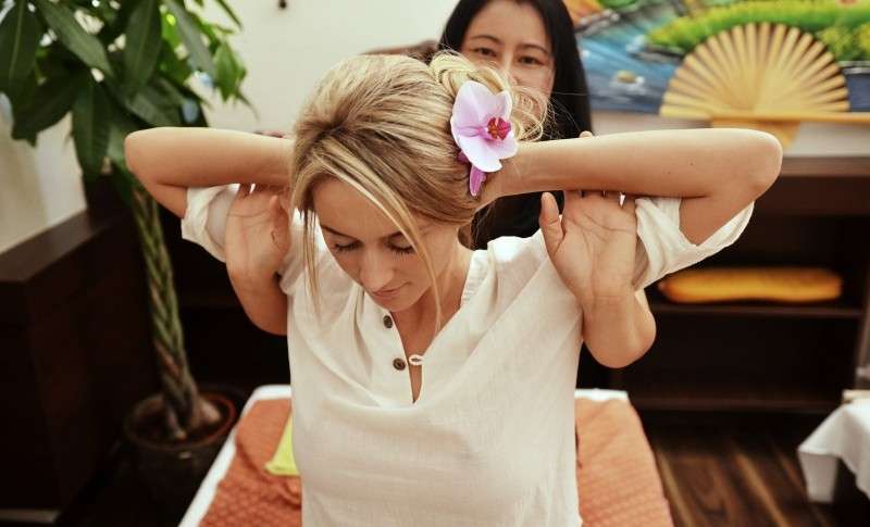 Tradičná alebo exkluzívna kokosová masáž v Samoi Thai Massages