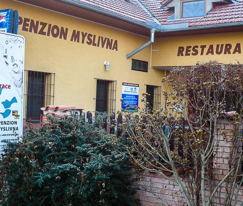 Penzion Myslivna je pouhých 10 minut od zámeckého areálu