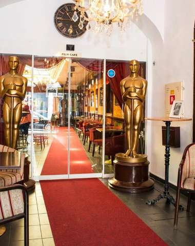Štýlový Film Hotel v centre Bratislavy s raňajkami