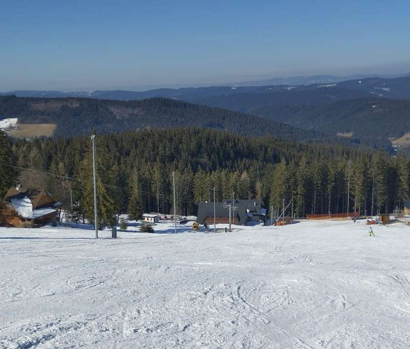 Celodenný skiapas do lyžiarskeho strediska Kasárne Javorníky