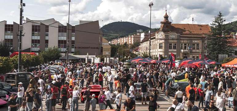 1 000+ áut a motocyklov a 500+ exponátov RALLY MODELOV 
