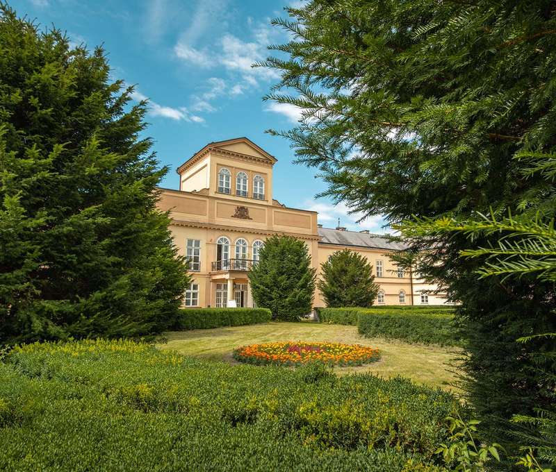 Kaštieľ Palárikovo je obklopený anglickým parkom