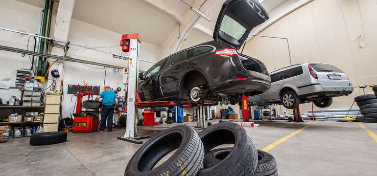 Priestory pneuservisu Autogarnet na Trnavskej ceste 102 v Bratislave