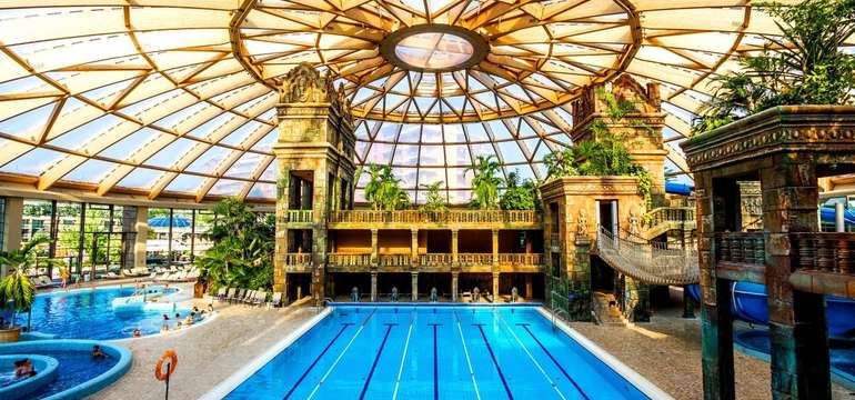 Aquapark Aquaworld je jeden z najväčších krytých vodných parkov v Európe
