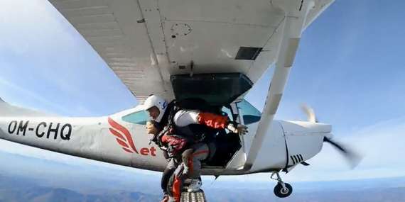 Darčeková poukážka na tandemové zoskoky od Let nebom/Slovensko