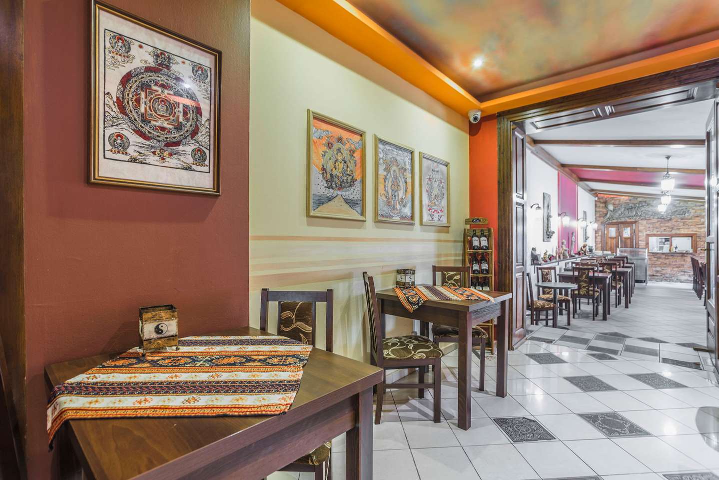 Veľký 1,5 kg indický tanier pre 2 osoby v autentickej reštaurácii Little India Košice