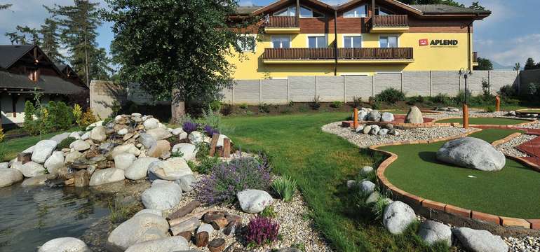 Aplend Adventure Golf
