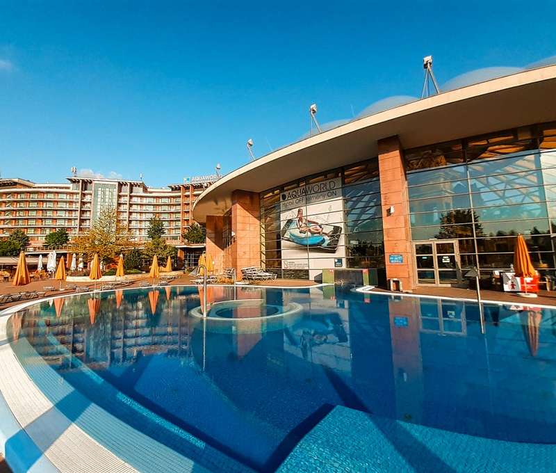 V Aquaworlde čaká na návštevníkov 19 bazénov, 11 toboganov aj sauny