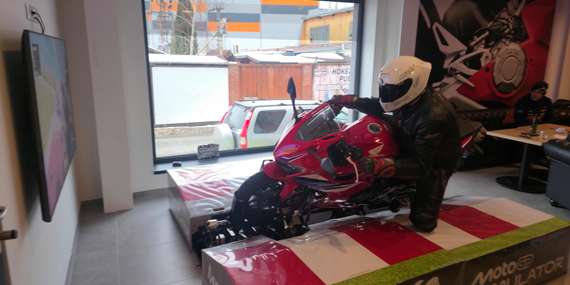 Zažite skutočnú moto jazdu na MotoGP™ simulátore v BiCafe Košice/Košice
