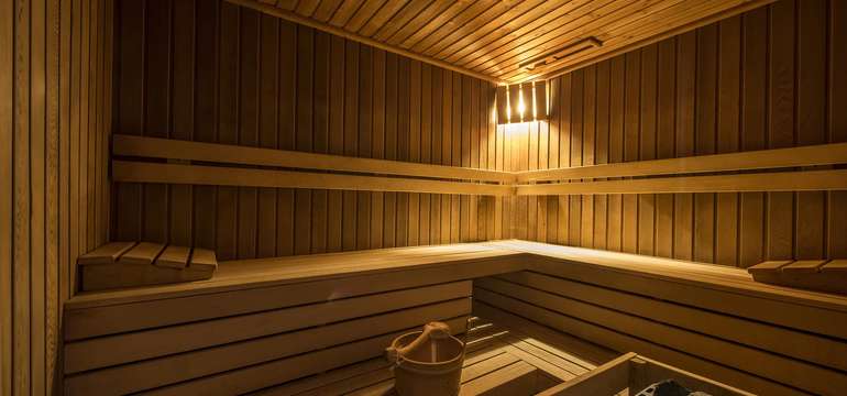 Penzion Ždiaranka, relaxační bazén s protiproudem – tajfun, vodní tryska – kobra, gejzír a hydromasá