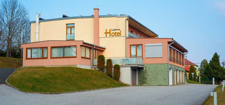 Hotel Lučivná s výhledem na Vysoké Tatry